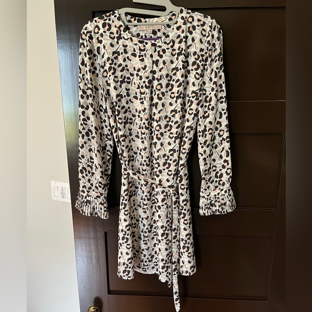 Loft petite leopard print dresss